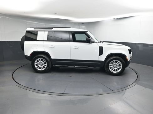 Used 2025 Land Rover Defender 110 S AWD/4WD image 24