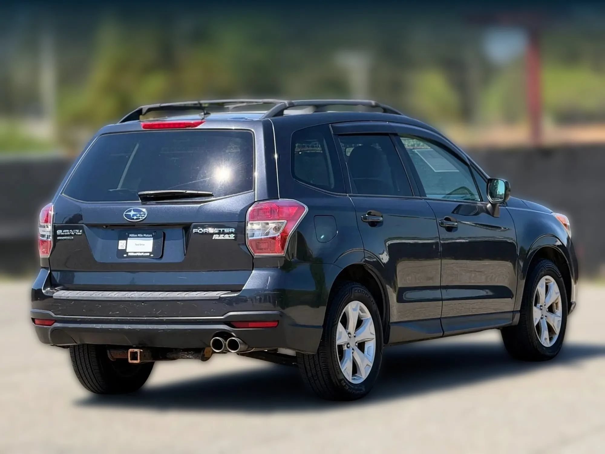 Used 2015 Subaru Forester 2.5i Premium w/ All-Weather Package AWD/4WD image 9