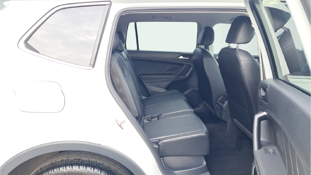 Used 2022 Volkswagen Tiguan SE AWD/4WD image 15