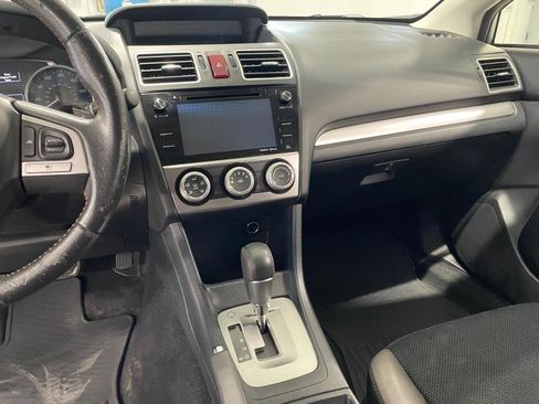 Used 2016 Subaru Crosstrek 2.0i Premium AWD/4WD image 32