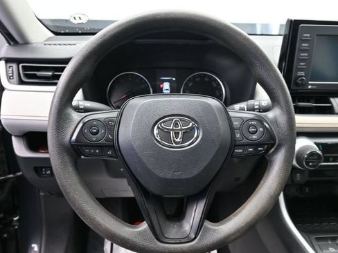Used 2022 Toyota RAV4 XLE AWD/4WD image 36
