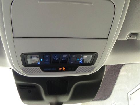 Used 2025 Ford Expedition Active AWD/4WD image 33
