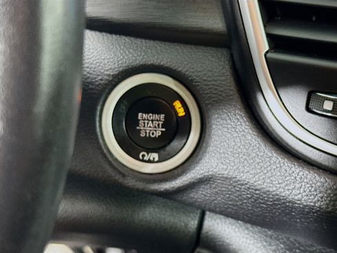 Used 2017 Chrysler 200 LX FWD image 19