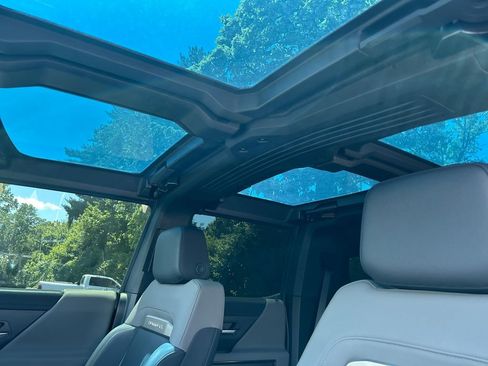 Used 2024 GMC Hummer EV 3X w/ Omega Edition AWD/4WD image 25
