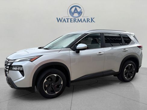 Certified 2024 Nissan Rogue SV w/ SV Premium Package AWD/4WD image 1