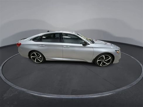 Used 2022 Honda Accord Sport image 9