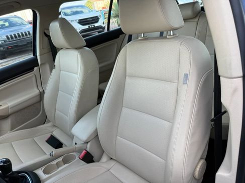 Used 2014 Volkswagen Jetta TDI FWD image 41