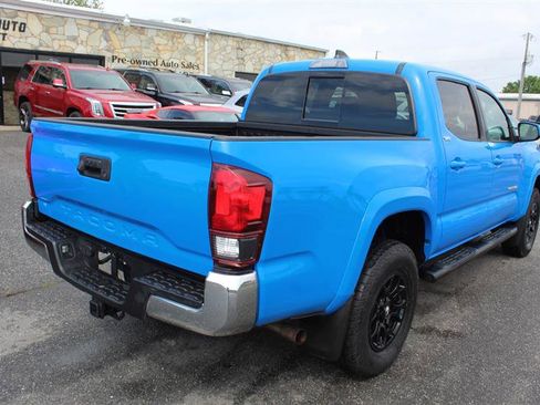 Used 2020 Toyota Tacoma SR5 AWD/4WD image 7