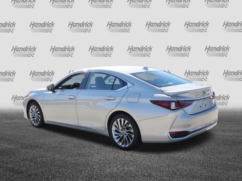 Used 2025 Lexus ES 300h w/ Luxury Package image 7