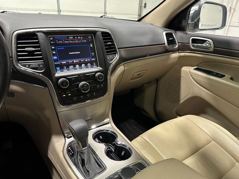 Used 2016 Jeep Grand Cherokee Limited image 34