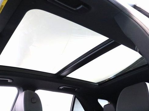 Used 2024 Mercedes-Benz GLE 450 GLE 450 w/ AMG Line Exterior image 11