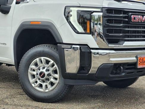 New 2026 GMC Sierra 2500 Pro w/ Convenience Package RWD image 9
