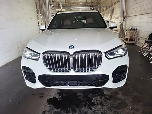 Used 2022 BMW X5 xDrive45e w/ M Sport Package image 2