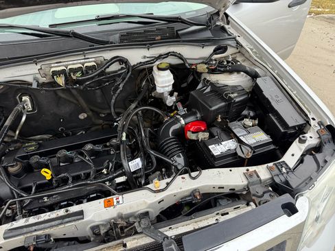 Used 2012 Ford Escape XLS image 27