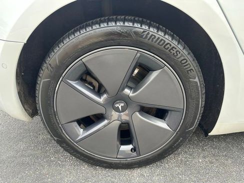 Used 2022 Tesla Model 3 Long Range image 23