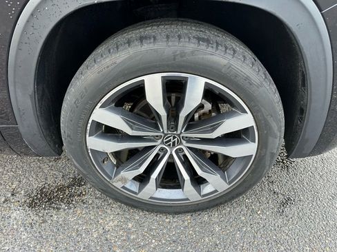 Used 2023 Volkswagen Atlas Cross Sport SEL Premium R-Line image 27