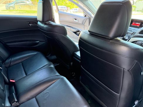 Used 2017 Acura ILX FWD image 19