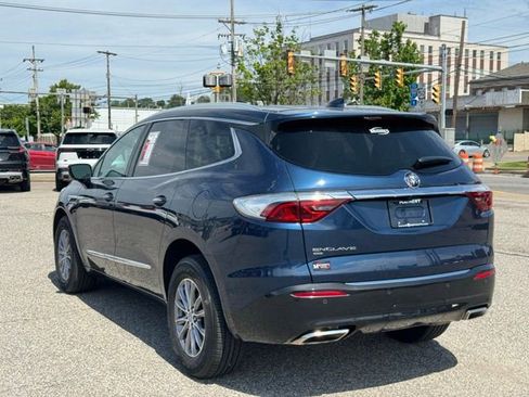 Used 2024 Buick Enclave Essence w/ Technology Package AWD/4WD image 3