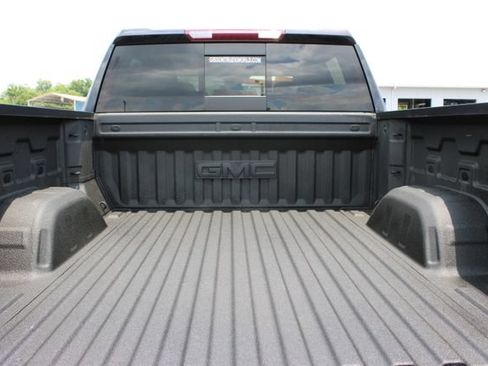Used 2022 GMC Sierra 1500 Elevation w/ Elevation Premium Package AWD/4WD image 10