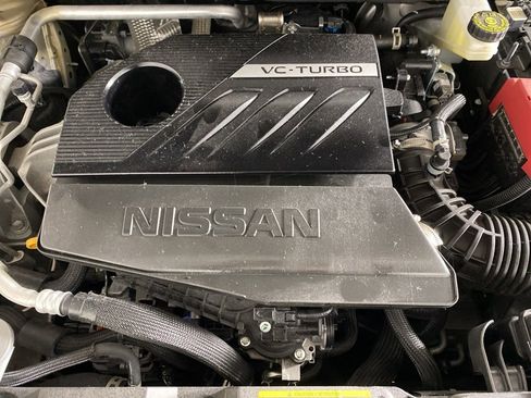 Used 2022 Nissan Rogue Platinum w/ Head-Up Display Package image 26