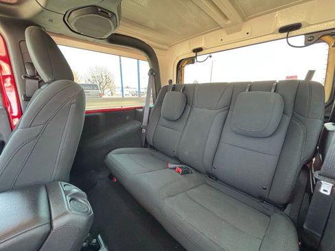 Used 2021 Jeep Wrangler Sport image 19