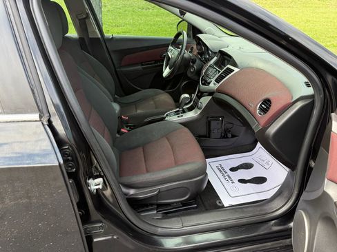 Used 2012 Chevrolet Cruze LT w/ RS Package image 20