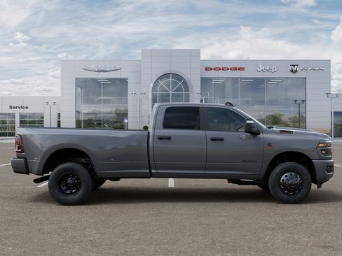 New 2026 RAM 3500 Big Horn AWD/4WD image 22