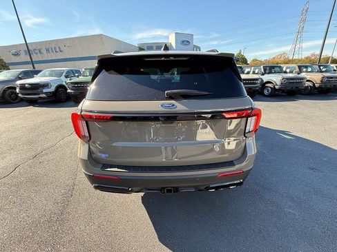 New 2026 Ford Explorer ST-Line w/ ST-Line Street Pack image 6