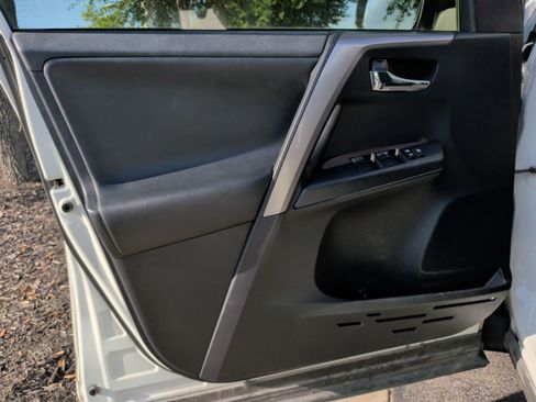 Used 2018 Toyota RAV4 XLE w/ Plus Extra Value Package FWD image 26