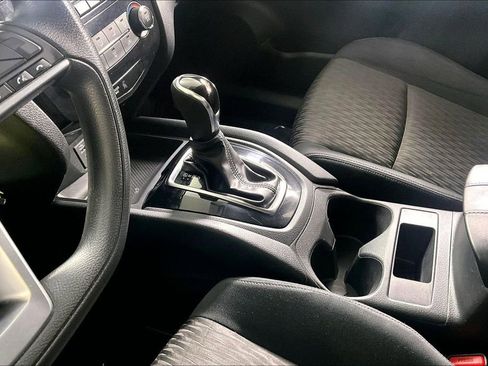 Used 2017 Nissan Rogue S w/ Appearance Package image 17