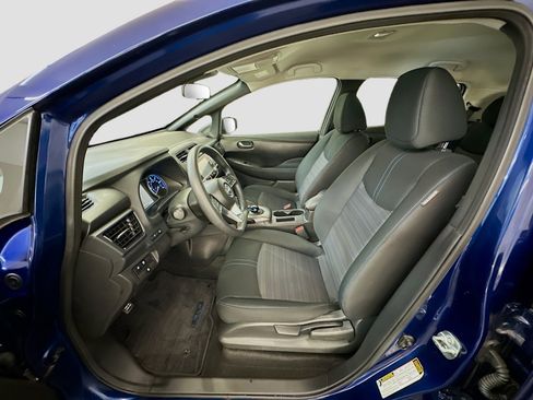 Used 2025 Nissan Leaf S FWD image 13