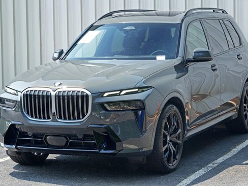 Used 2023 BMW X7 xDrive40i w/ M Sport Package AWD/4WD image 58
