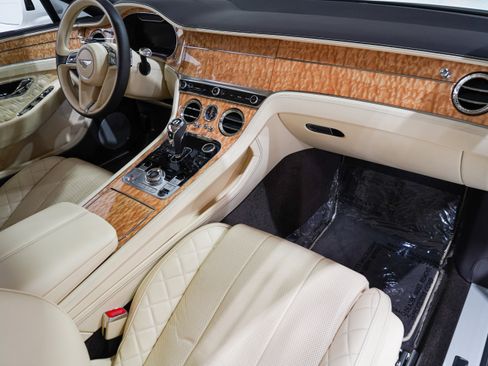 Used 2020 Bentley Continental GT AWD/4WD image 16