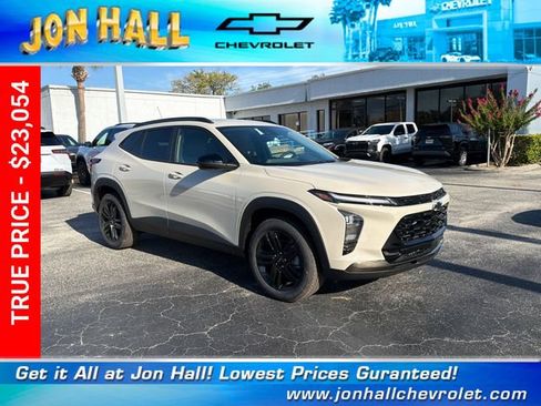 New 2026 Chevrolet Trax ACTIV w/ Driver Confidence Package FWD image 1