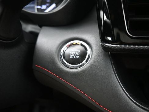 Used 2023 Toyota Highlander XSE FWD image 24
