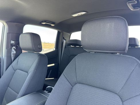 New 2026 GMC Canyon Elevation w/ LPO, Black Badging Package RWD image 21