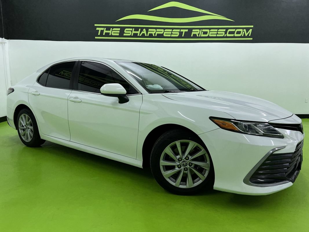 Used 2022 Toyota Camry LE FWD image 1