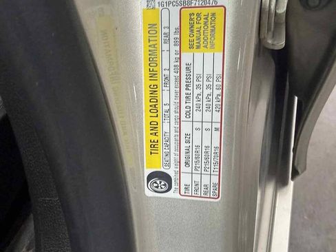 Used 2015 Chevrolet Cruze LT FWD image 17