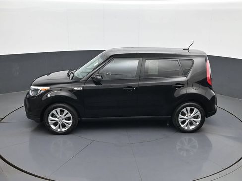 Used 2015 Kia Soul + FWD image 20