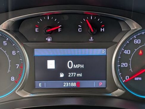 Used 2023 Chevrolet Traverse LT w/ LT Premium Package AWD/4WD image 25