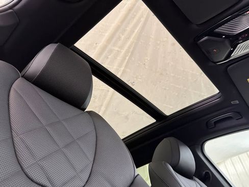 New 2026 BMW X5 xDrive40i w/ Premium Package image 17