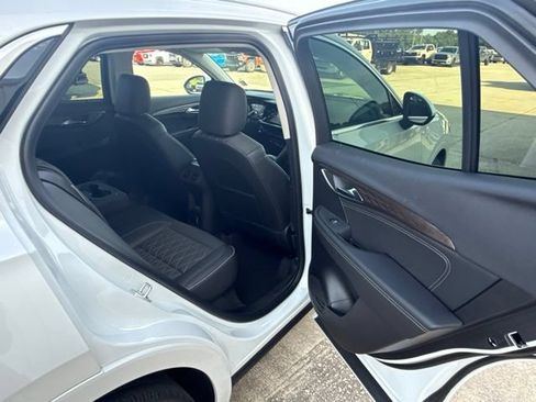 Used 2023 Buick Envision Avenir AWD/4WD image 17
