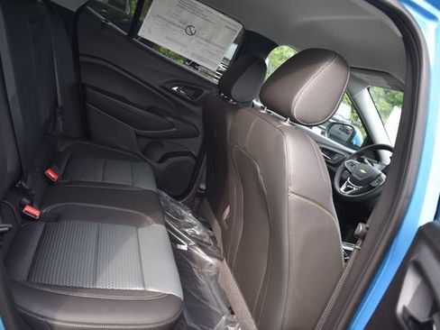 New 2026 Chevrolet Trax LT w/ LT Convenience Package FWD image 14
