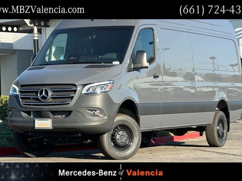 New 2025 Mercedes-Benz Sprinter 2500 image 1