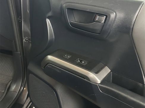 Used 2019 Toyota Tacoma SR5 image 34