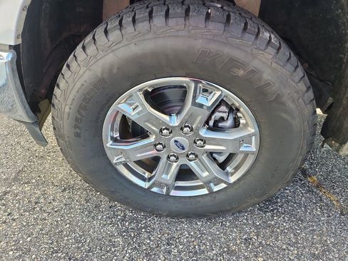 Certified 2021 Ford F150 XLT w/ Equipment Group 302A High image 23