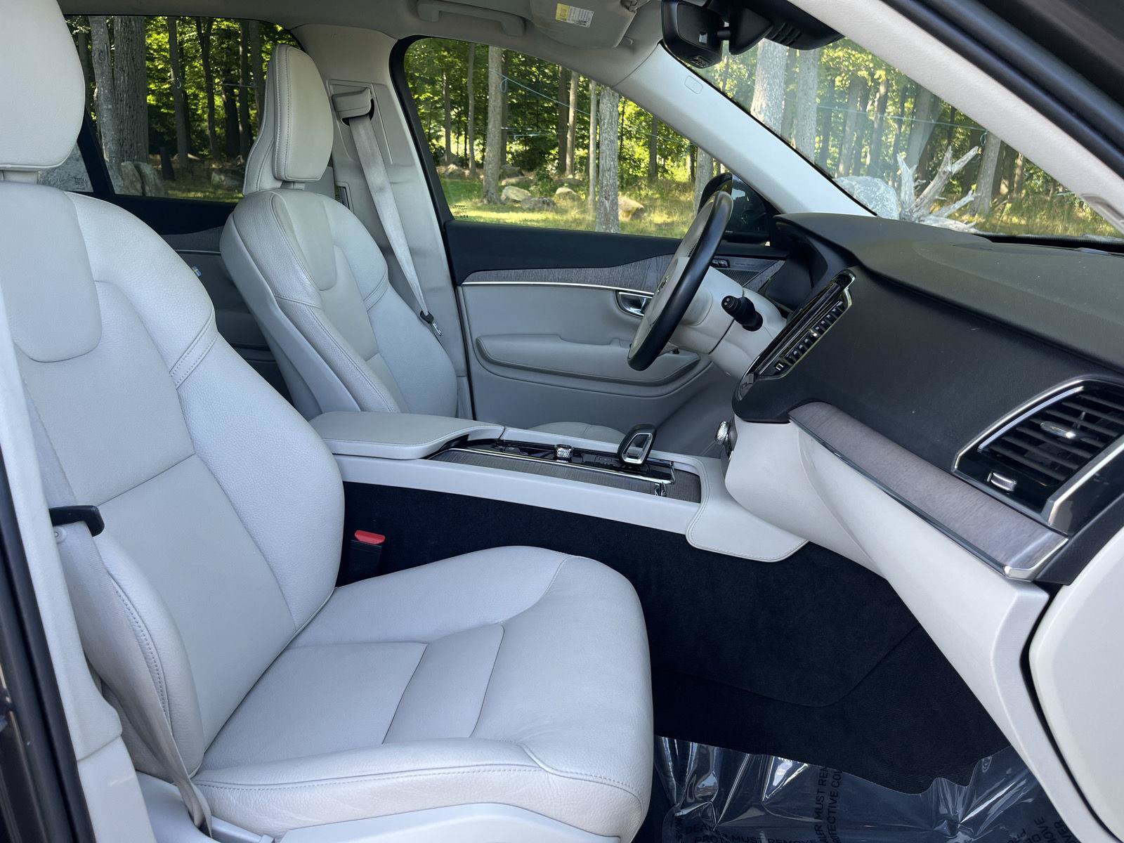Used 2023 Volvo XC90 B6 Plus w/ Protection Package AWD/4WD image 9
