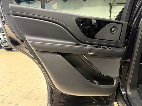 Used 2020 Lincoln Aviator Grand Touring w/ Elements Package Plus AWD/4WD image 38