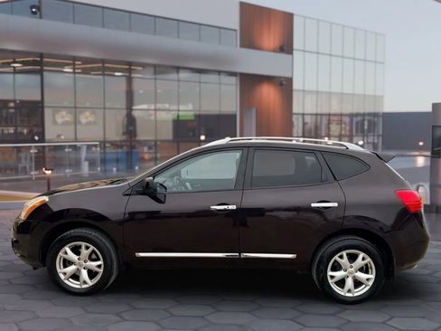 Used 2011 Nissan Rogue SV w/ Premium Pkg image 6