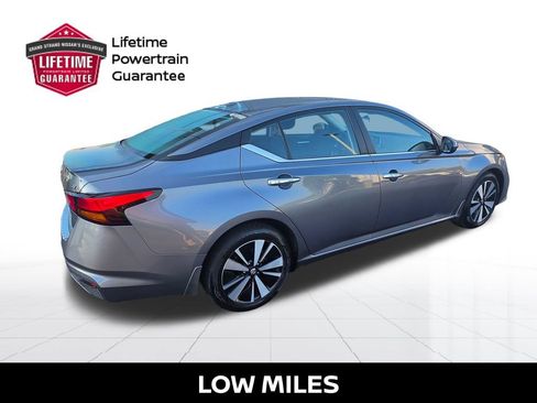 Used 2022 Nissan Altima 2.5 SV FWD image 8